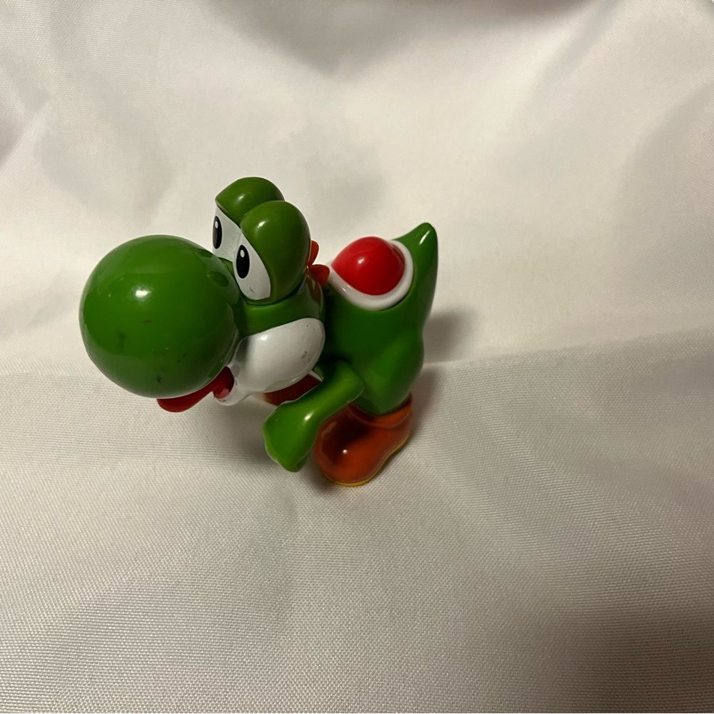 Nintendo‎ Green and White Dinosaur Action Figure